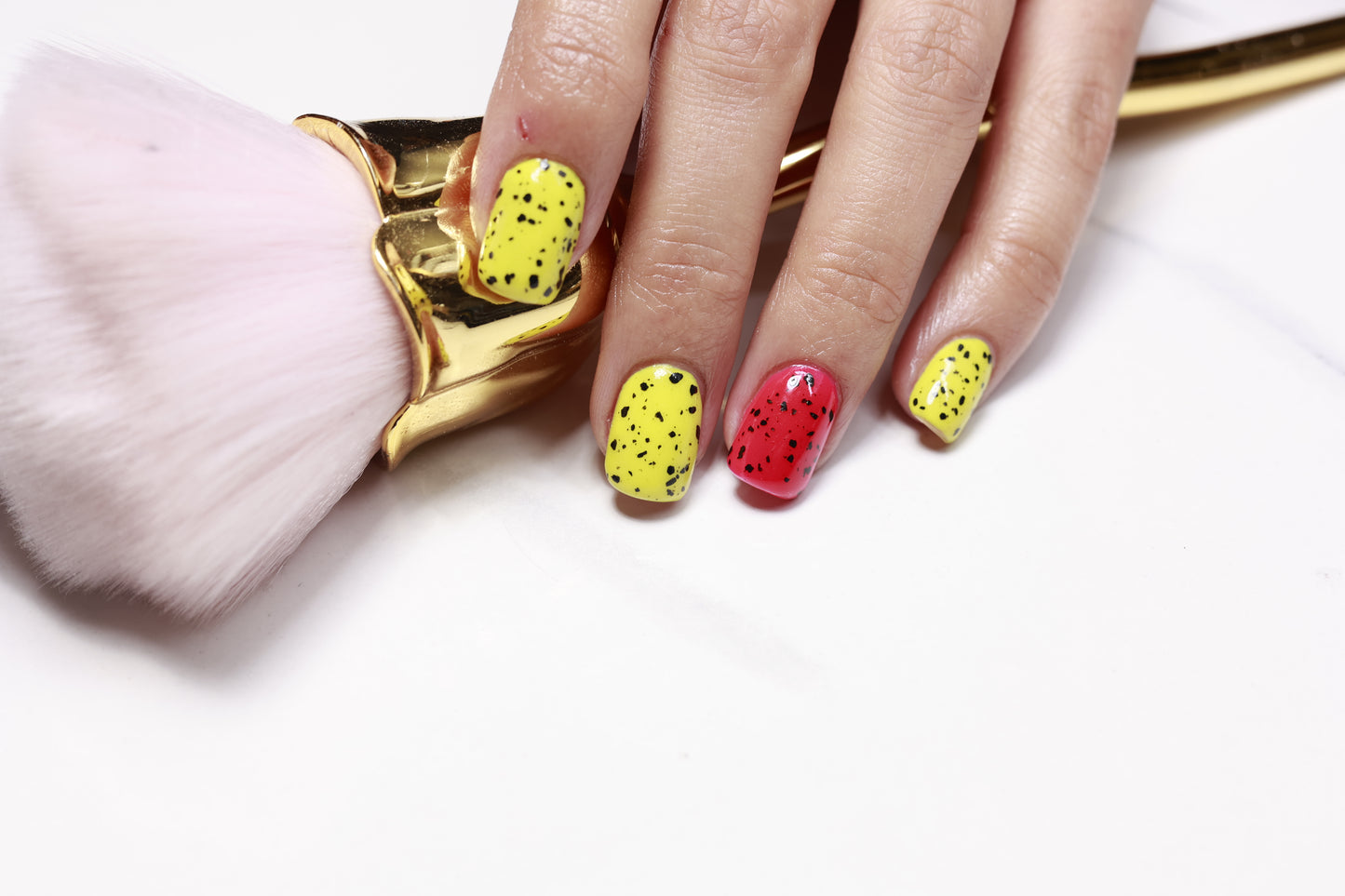 Ongles Île des Soeurs par ELZi . Manicure Gel