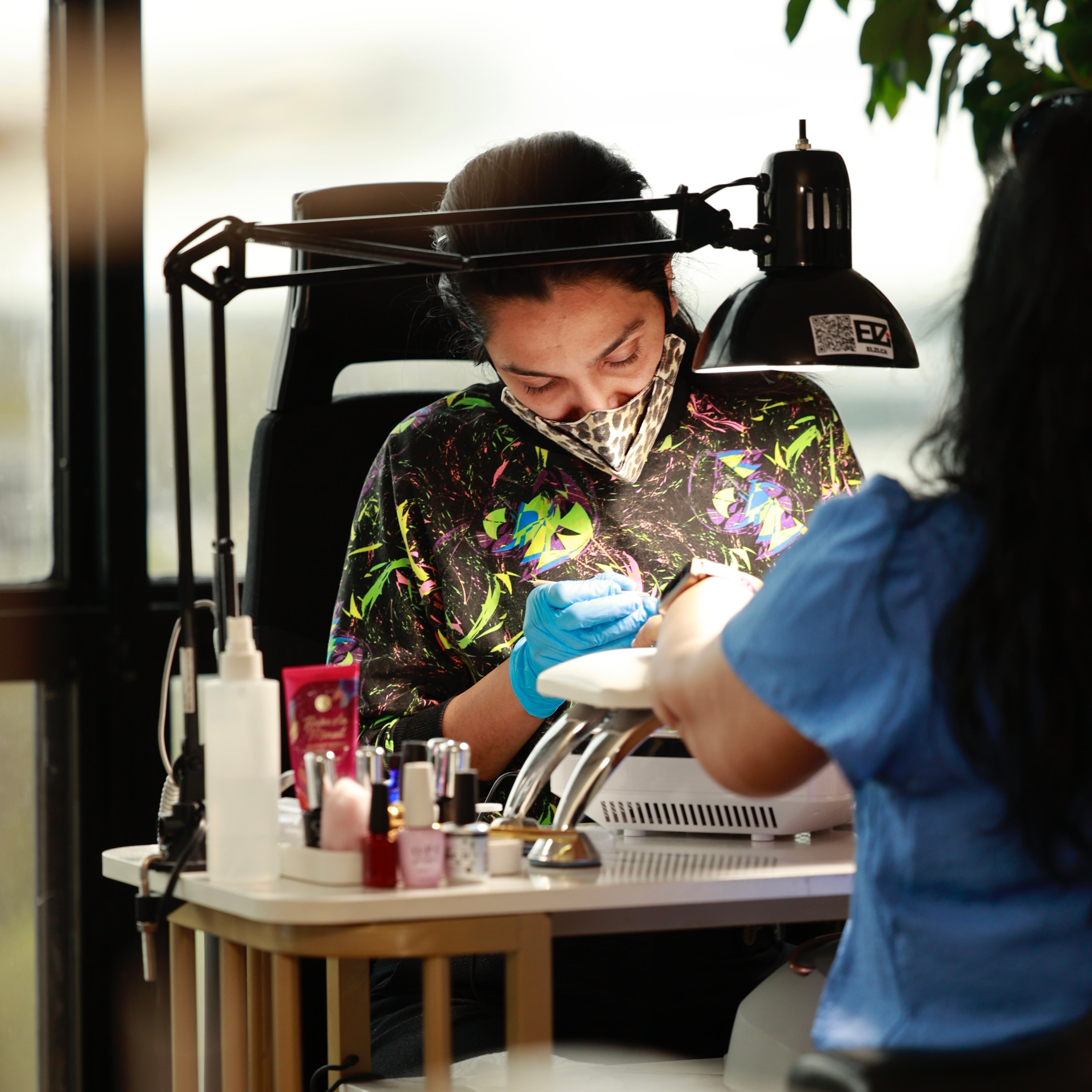 manucure et pedicure ile des soeurs