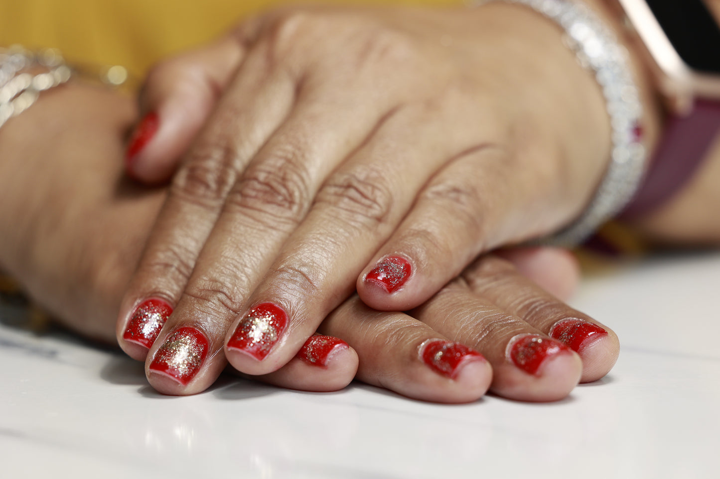 ELZi Nuns' Island Nails. Manicure Gel Red and sparkles.