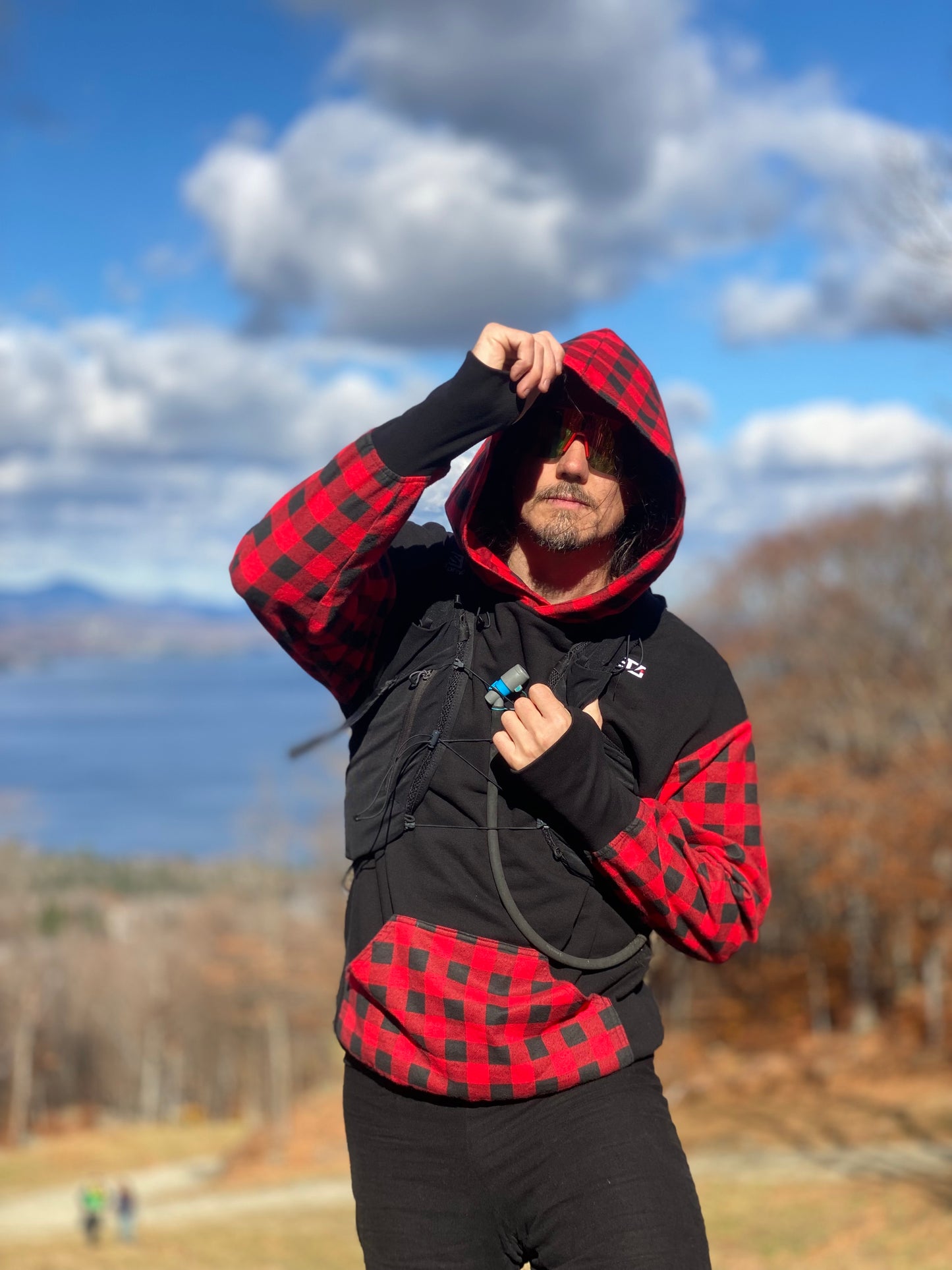 Fardoche Das MTN Mann Sweater with Huge Hoodie by ELZi Montreal Seamstress