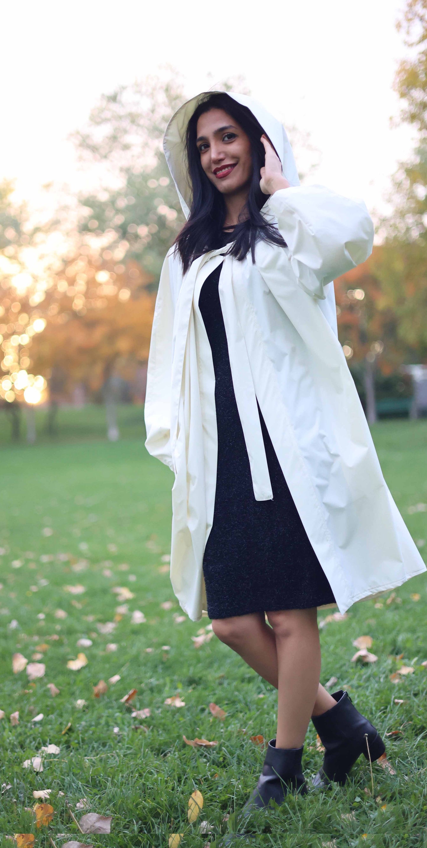 ELZI white Raincoat