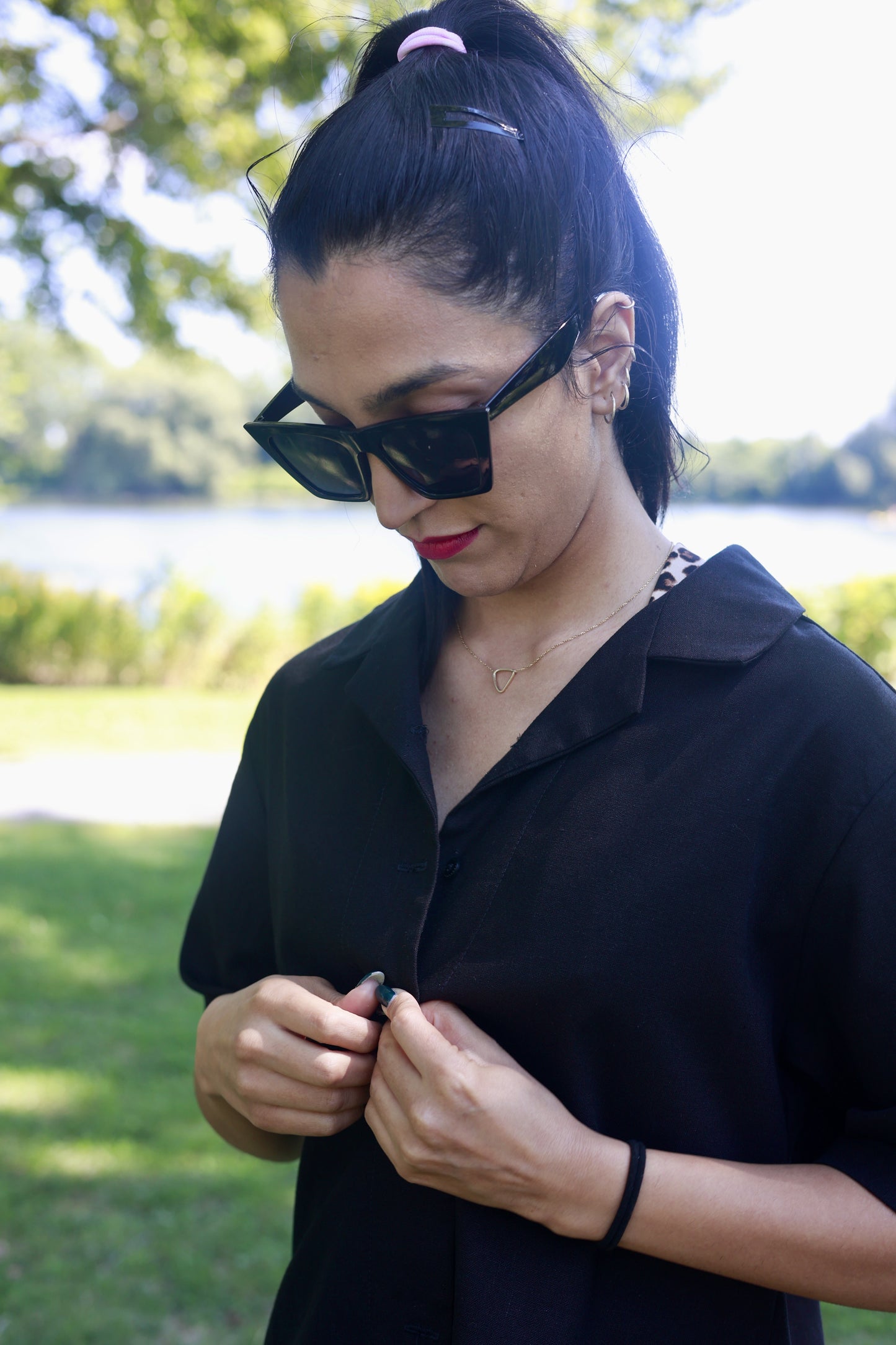 Black Linen Shirt by ELZi, couturière Île des soeurs