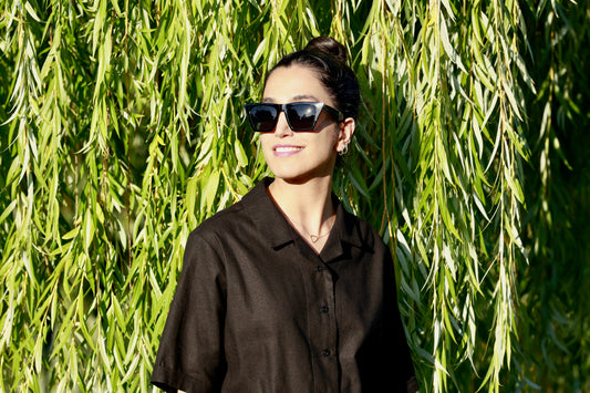 Black Linen Shirt for Women. Made by ELZi seamstress in Montreal. Model is Sanaz Firouzi. Photograph Jonathan Brunelle.